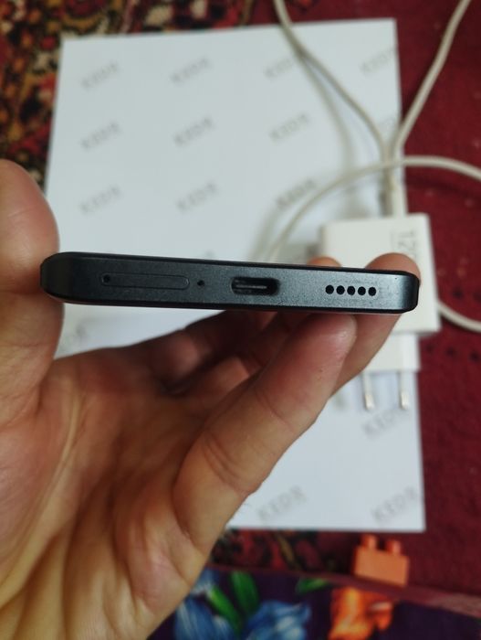 Redmi Note pro 13+5 G  sotilade idial sostayana xotira 8+4+256 GB