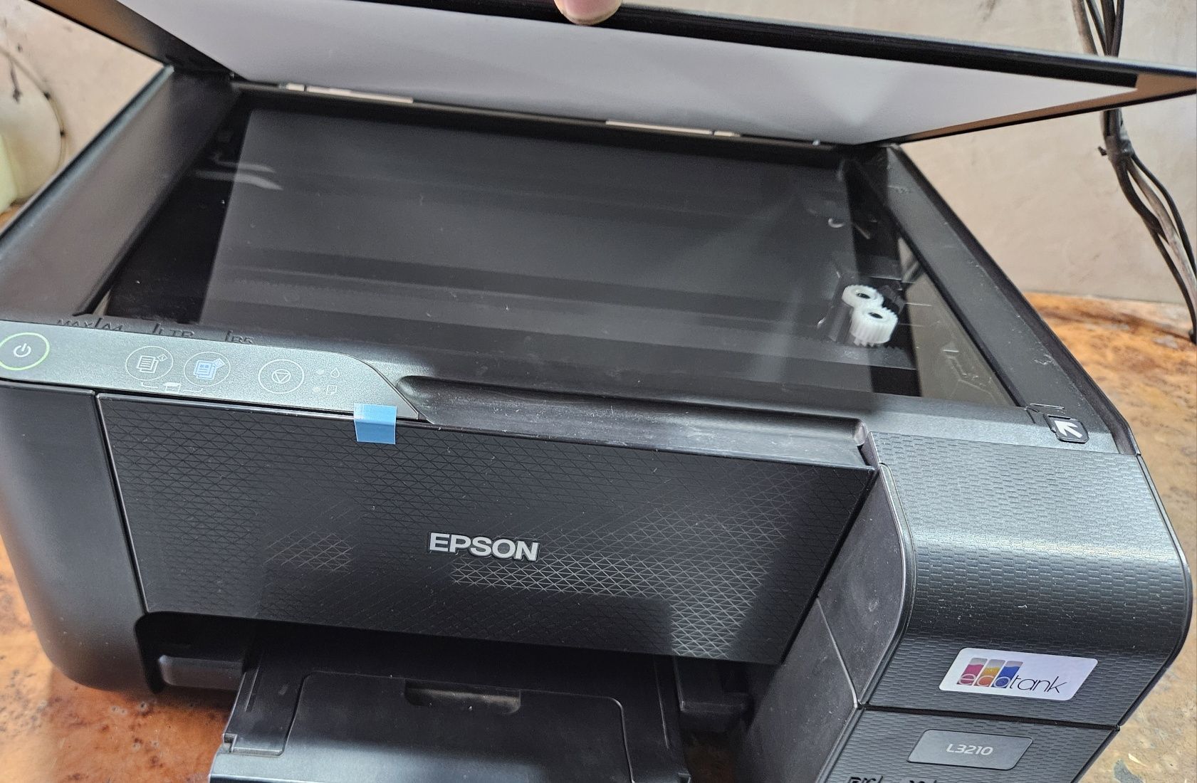 Epson L3210

Xolati yaxshi
Rangliy kopya
Oq-qora kopya
Pechat
Ska