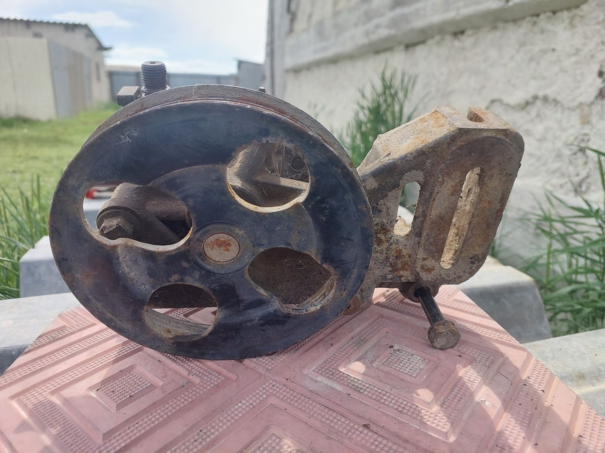 Запчасти для Mitsubishi carisma