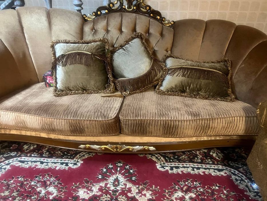 Продается б/у мягкий мебель