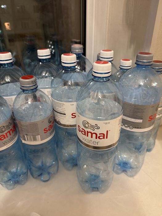 Бутылки пластиковые 1л и 1,5л отдам бесплатно