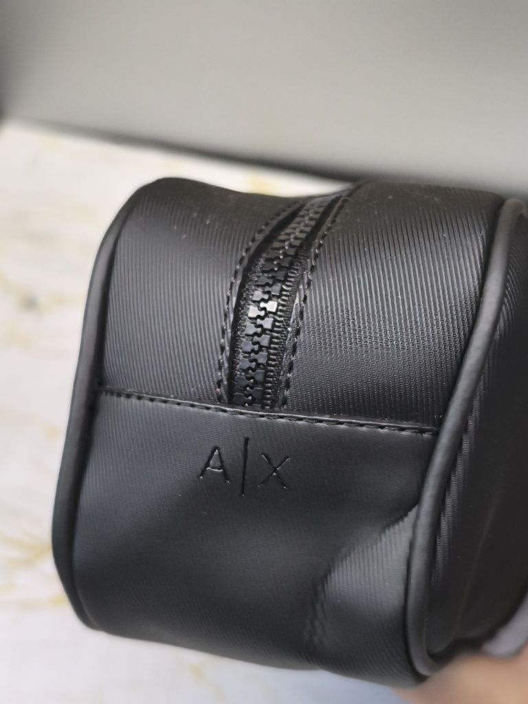 Emporio Armani чанта тип несесер