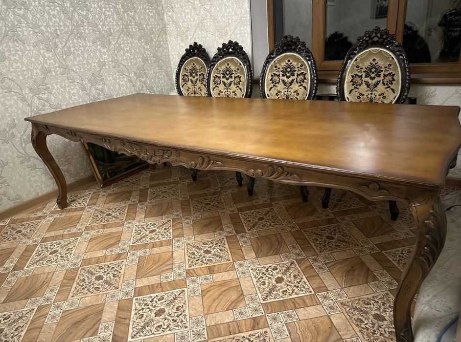 Продам стол стулья мебель