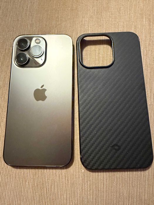 iPhone 13 Pro Graphite 256GB + Pitaka Ultra-slim case
