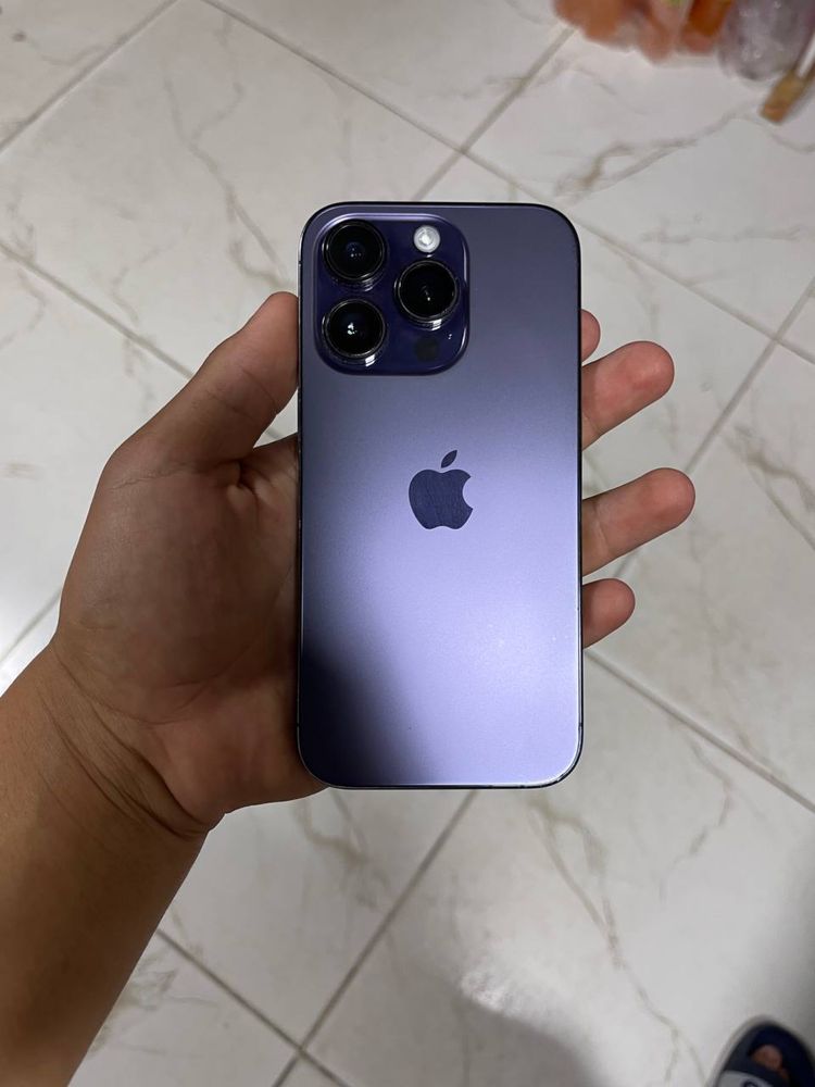 Iphone 14 pro purple