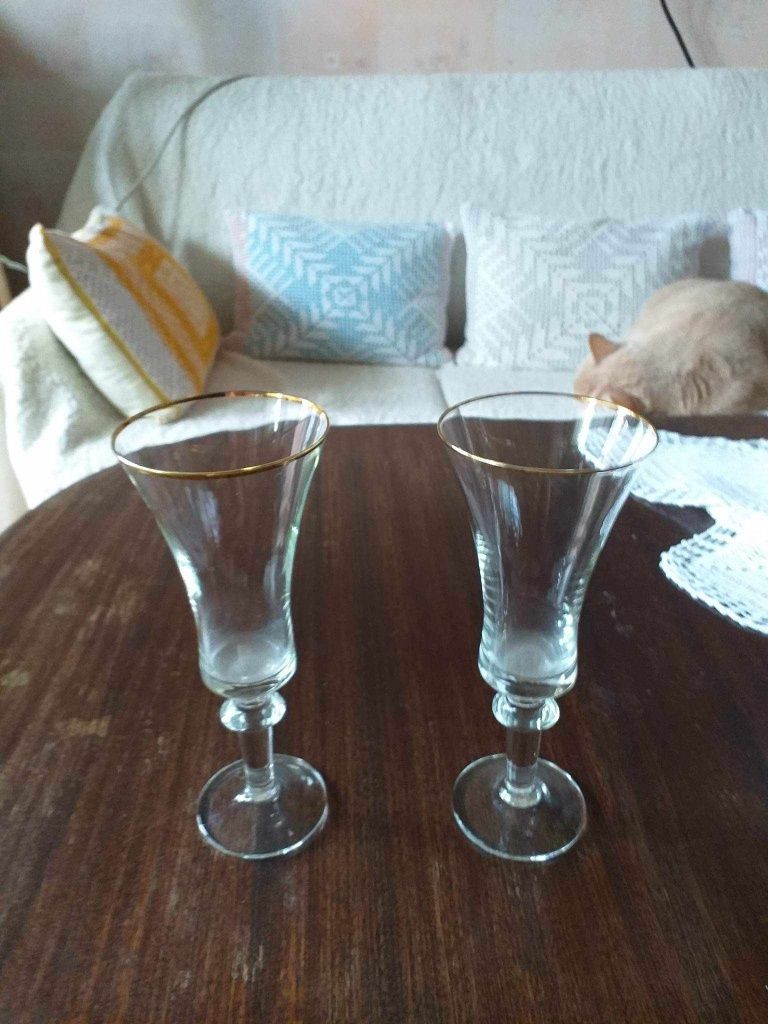 Чисто нови чаши от времето на соца