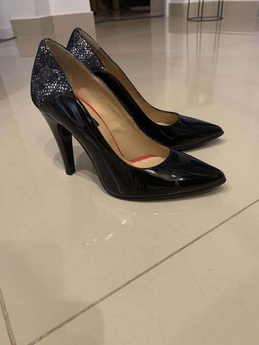 Vând pantofi de piele naturală NOI