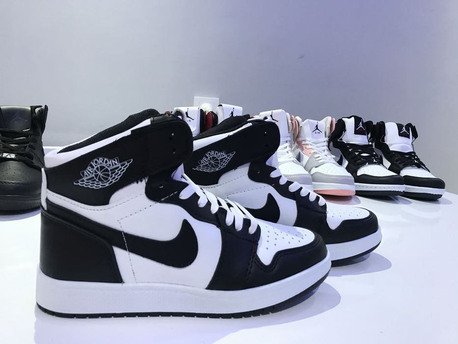 Нови маратонки Nike Air Jordan 1 (последни бройки)