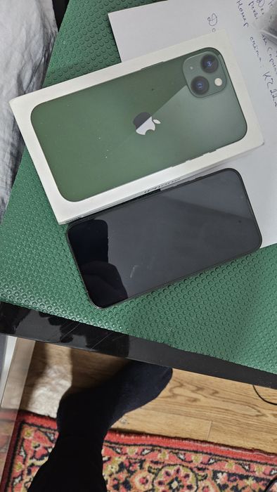 Продам Айфон 13 в хорошем состоянии