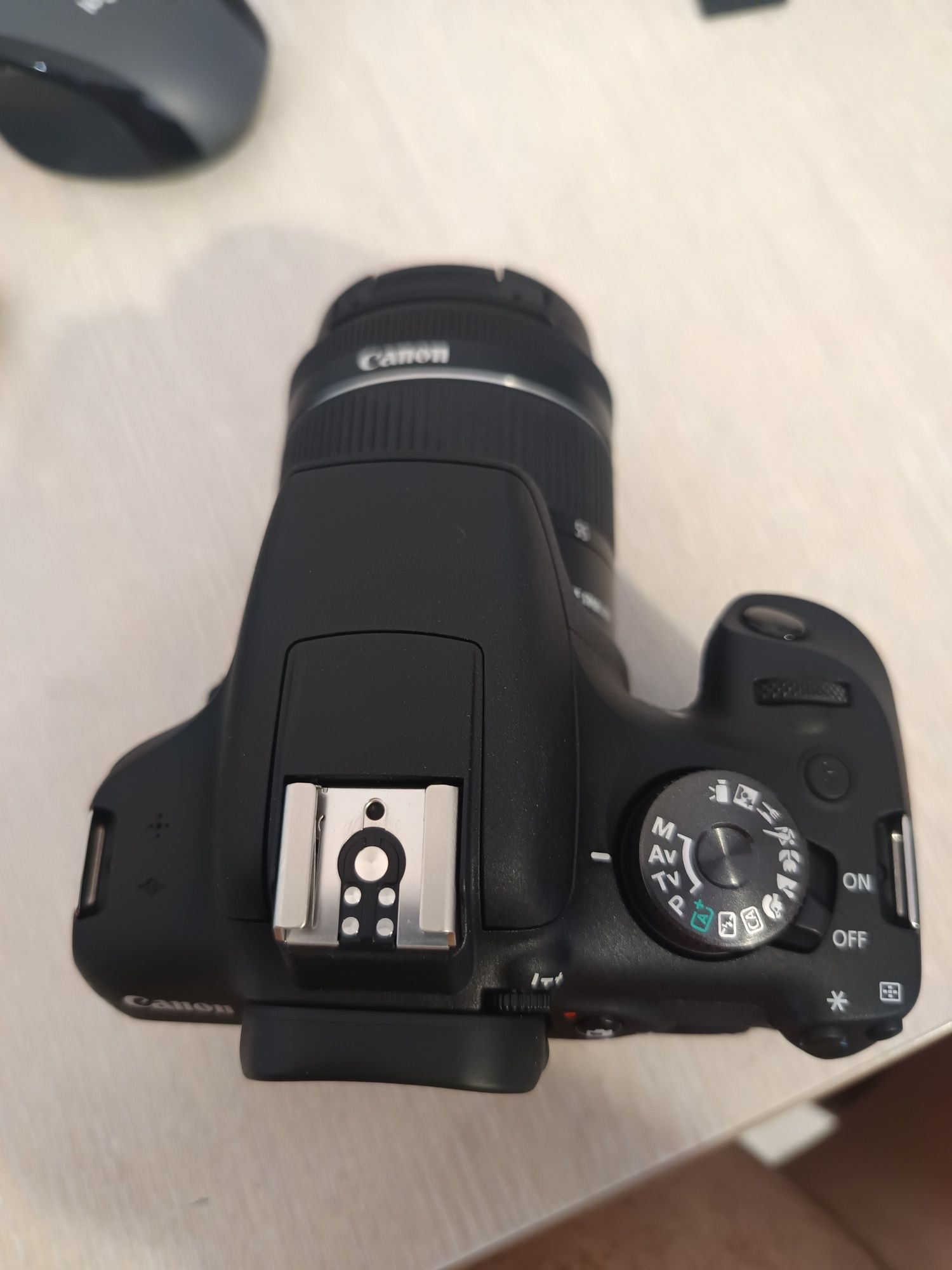 Aparat foto DSLR Canon EOS 2000D,24.1 MP, Negru +  EF-S 18-55mm IS II