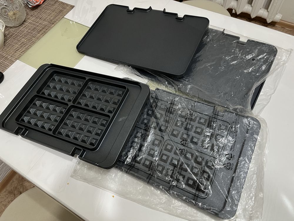 Гриль Delonghi MultiGrill CGH 1030D ( электрогриль )