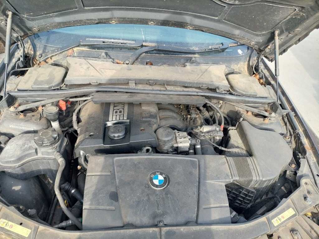 Dezmembram BMW Seria 3 Cabriolet E93 320i 2.0 benzina An 2008