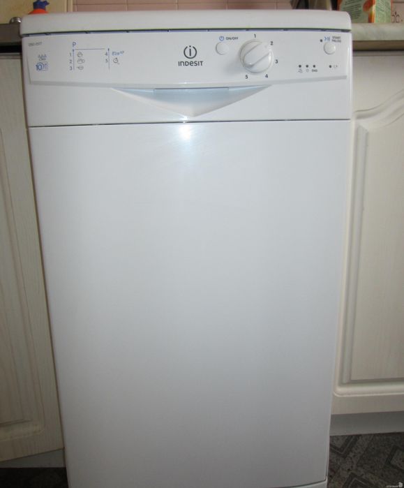 Посудомоечная машина INDESIT