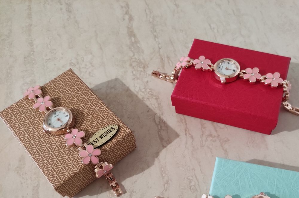 Гривна Тип Часовник / Дамски