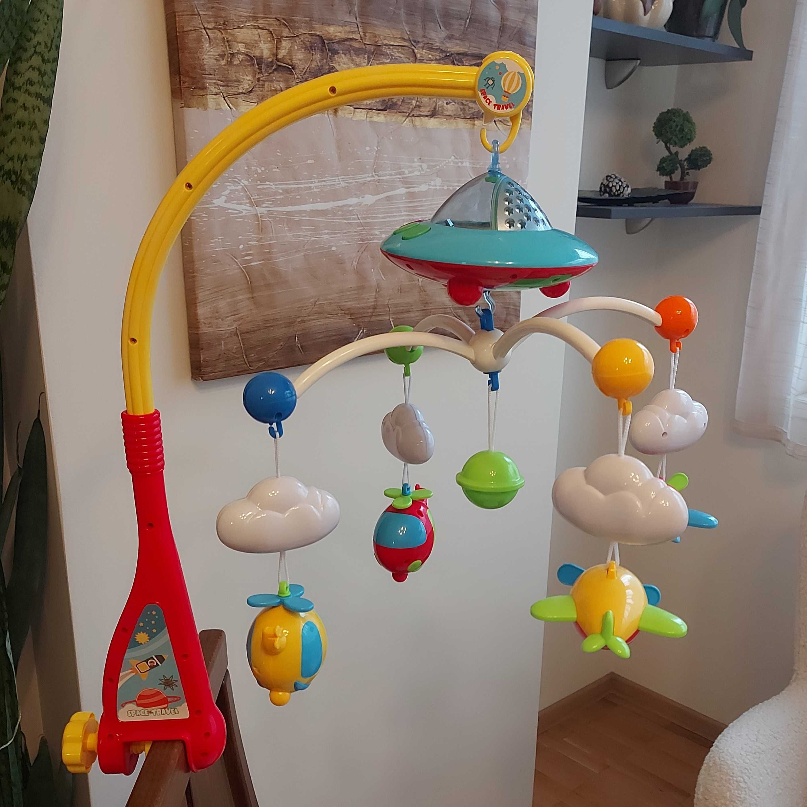 Детска играчка (въртележка 0+)