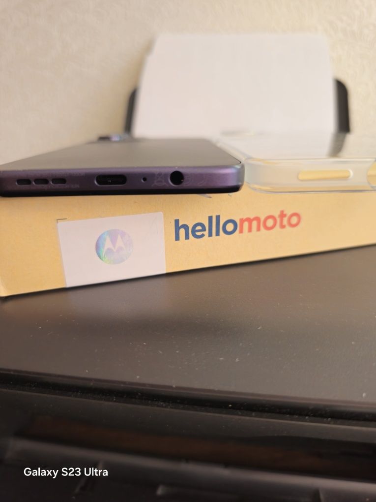 MOTO G35 5G чисто нов смартфон Motorola