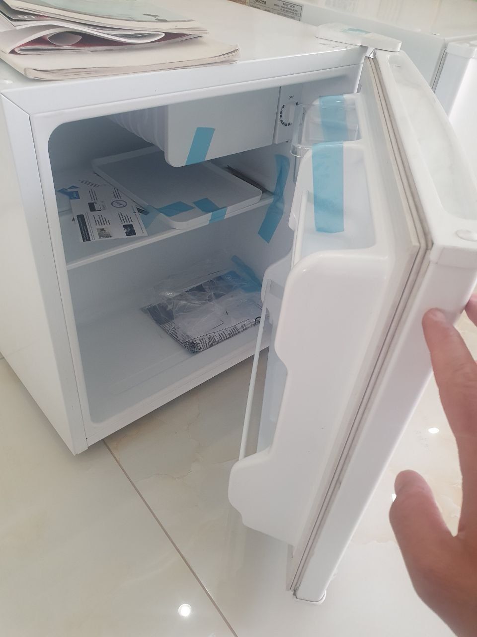 Холодильник Midea mini Bar