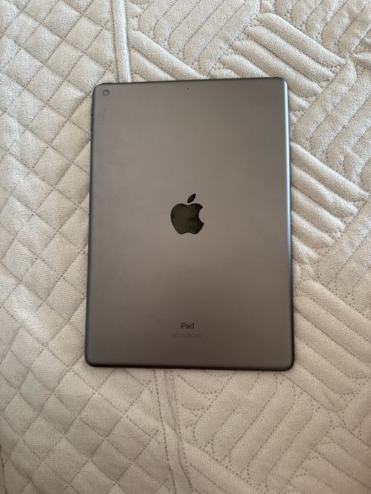 Ipad 8го поколения в очень хорошем состоянии