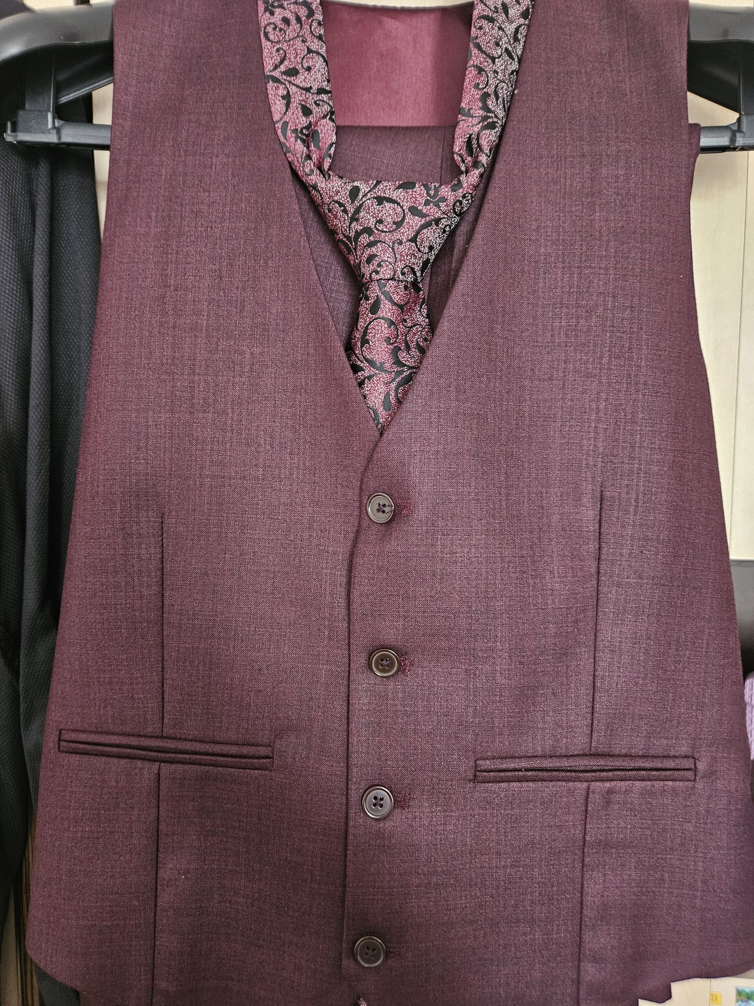 Costum bărbătesc