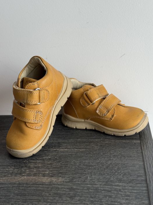 Ghete Primigi nr. 20