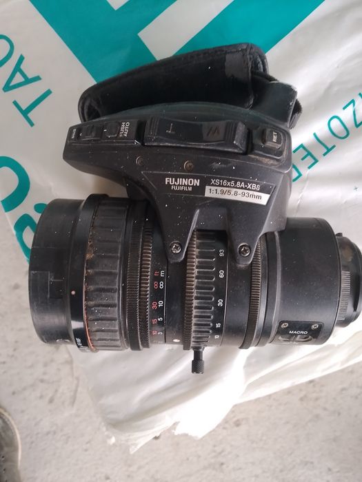 Линза на професиональную камеру