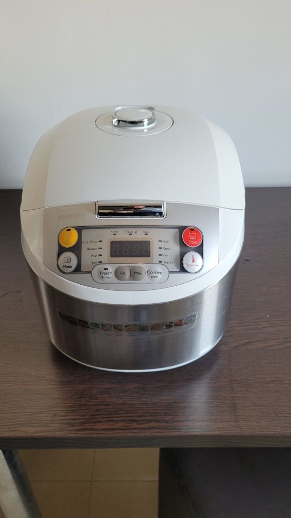 Vând Philips Multicooker Model HD 3037