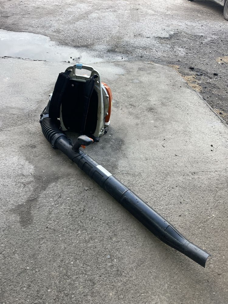 Мощна въздоходувка духалка въздувка STIHL BR 430