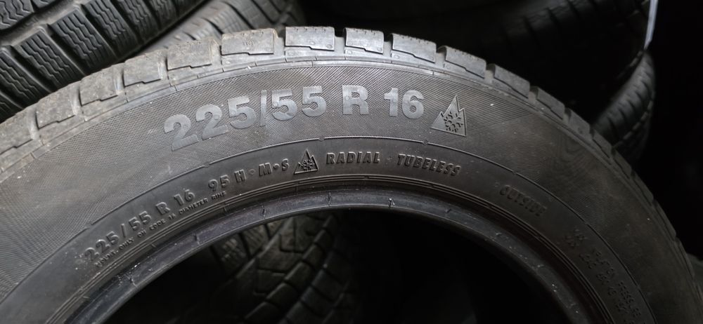 Гуми 4бр 225/55/16 - 1бр  - 89лв