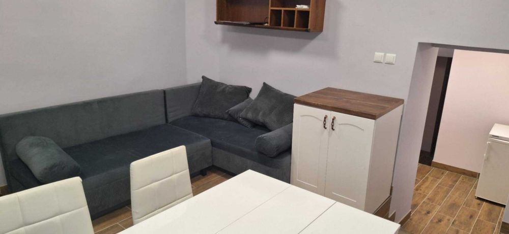 Дава се под наем Двустаен апартамент в Варна, Център - 38 кв.м за 357 € - Снимка #1