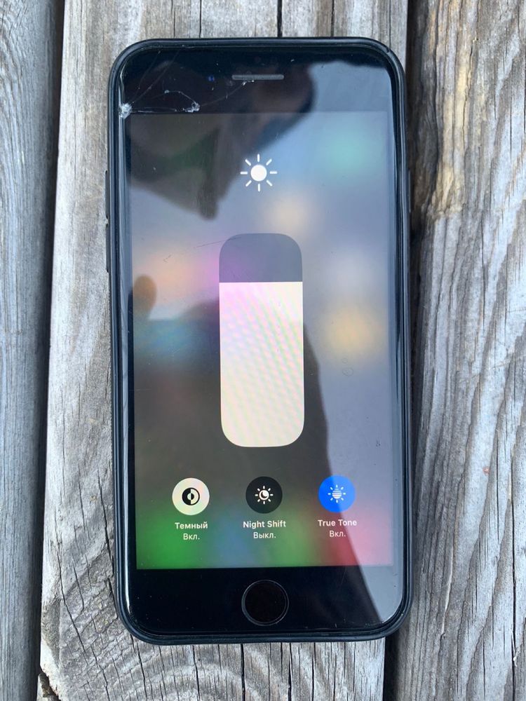 Продам iPhone SE (2022)