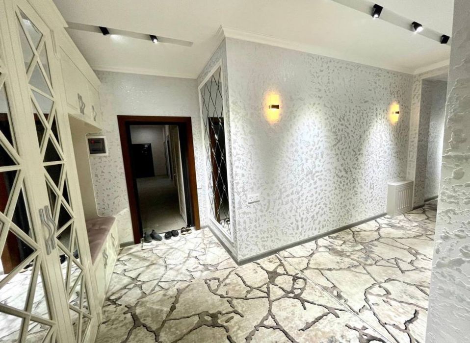 Сдаётся 2х комнатная квартира УЗГАЗОИЛ