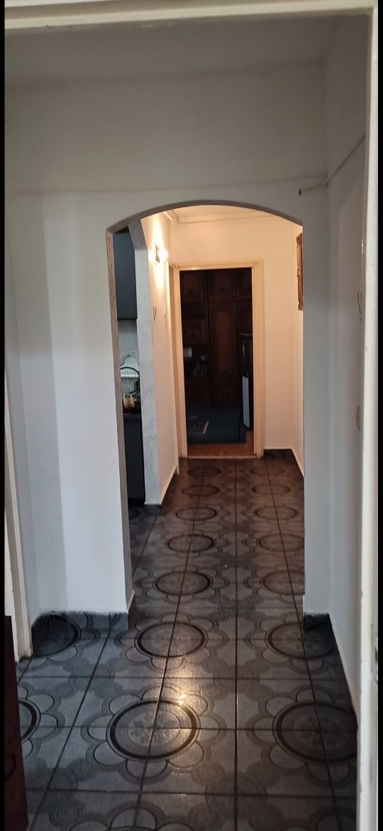 Închiriez apartament 3 camere, confort 1, 2 bai, Rodniciei,Tudor!