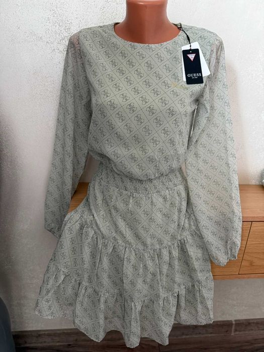 Нова рокля Guess