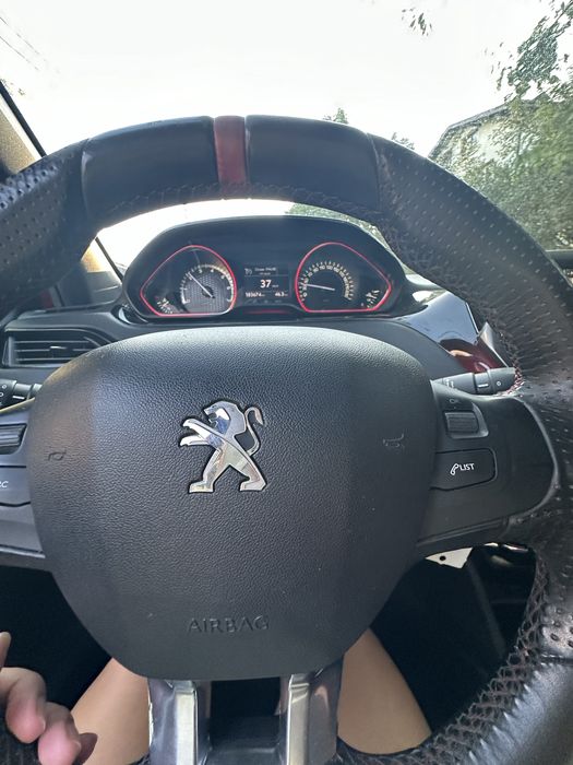 Спортен мултифункционален волан за GT Peugeot 208