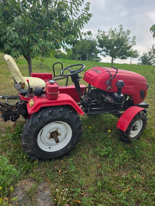 Tractoras pe curele chinezesc