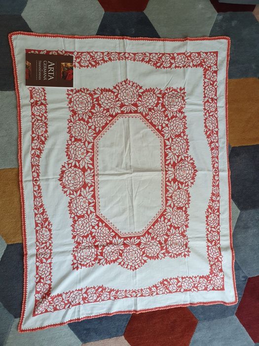 Fata de masa traditionala din Transilvania, model sasesc