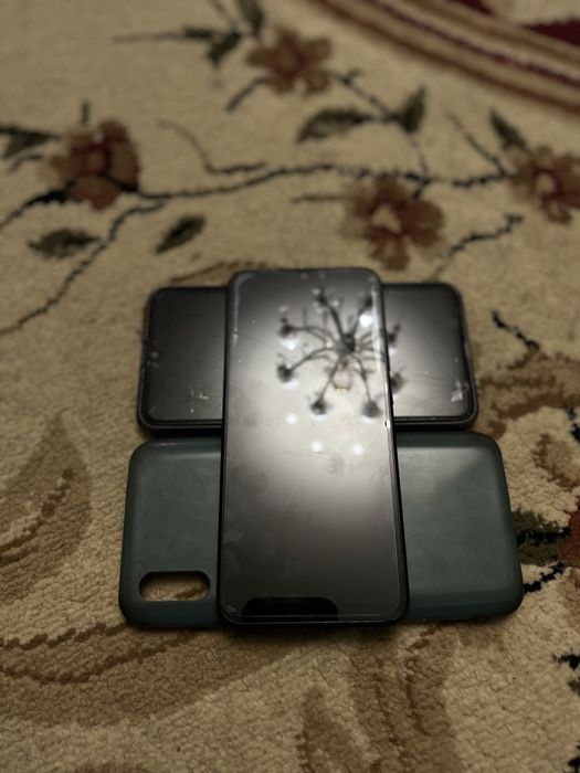 Samsung A10 , Redmi 9A