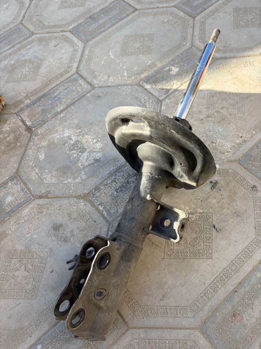 Амортизатор продается