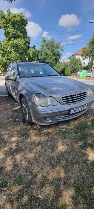 Vand Mercedes c220 diesel an 2004. Detalii doar pe mesaj whatsapp