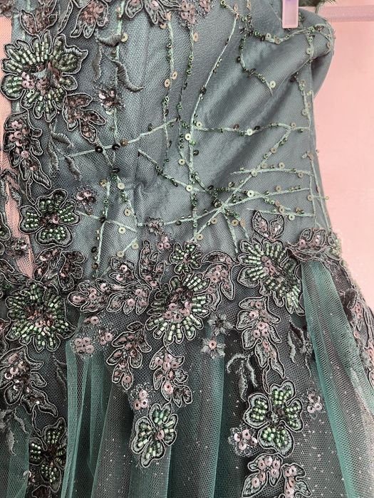 Абитуриентска рокля