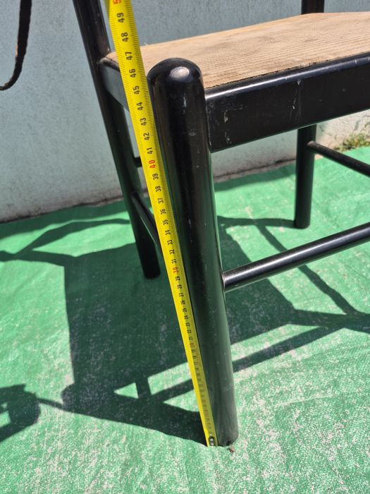 Vând Scaun lemn masiv ideale pentru,Bucatarie gradină & terasă,balcon