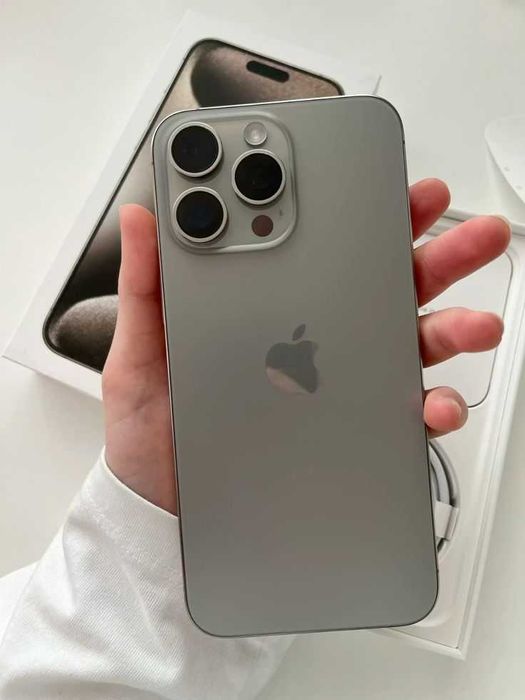 iPhone 15 Pro Max 256 GB — титановый корпус!