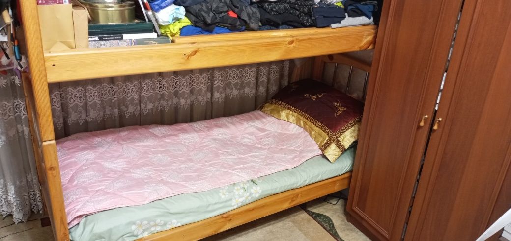Двухэтажная кровать
