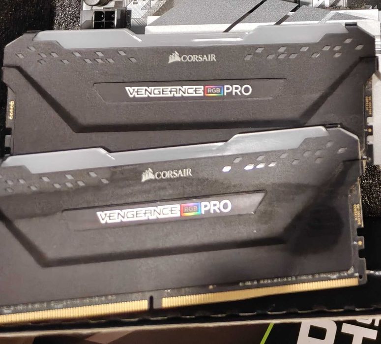 RAM Памет Corsair Vengance Pro RGB DDR4