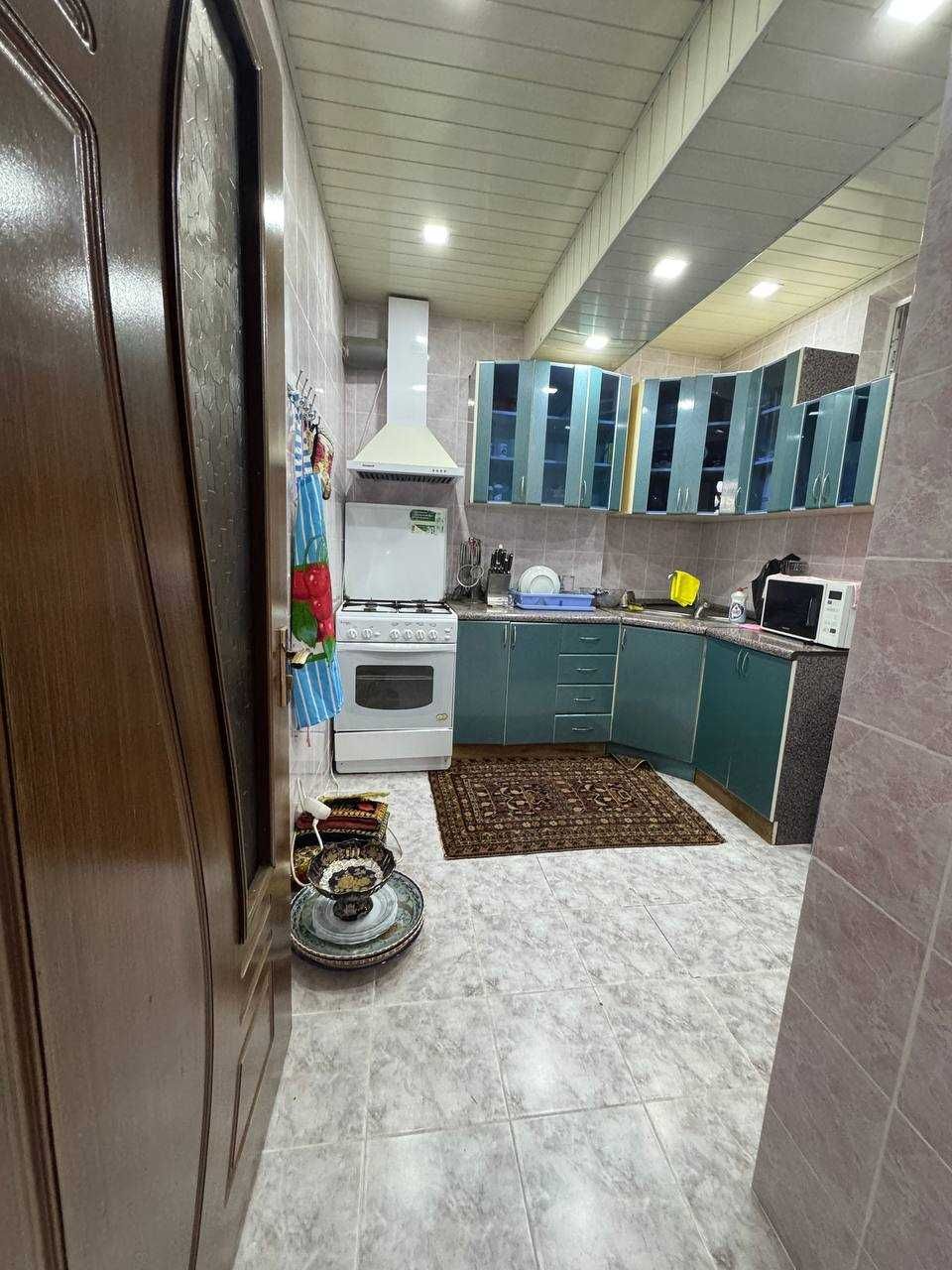 Низкая цена продам 4/6/9 (122 м2) ул. Бобура Яккасарайский район (БШ)