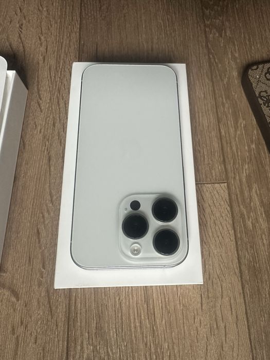 Iphone 15 pro като нов без нито една драскотина