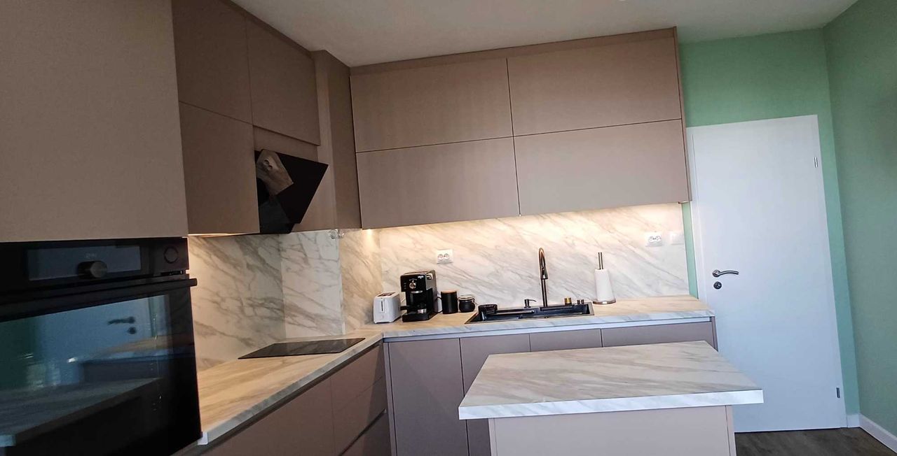 Продава се Тристаен апартамент в София, Левски Г - 85 кв.м за 2589 €/кв.м - Снимка #11