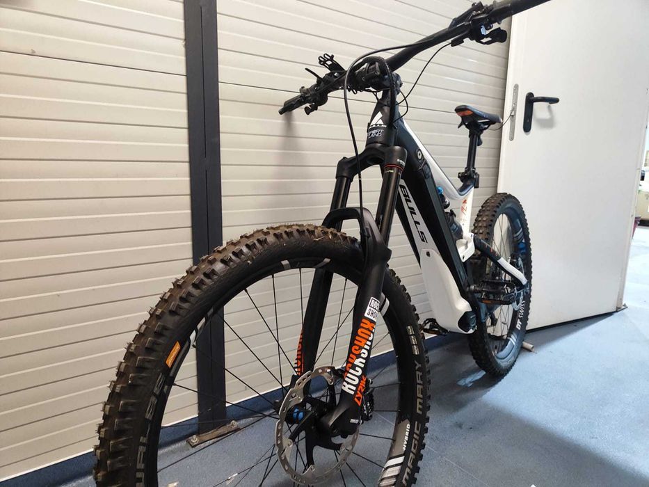 Bicicleta Electrica Bulls E-CORE EVO EN Di2 27.5+ ( 111 km odometru )