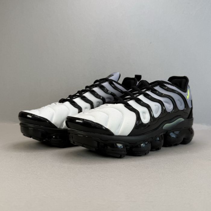 Nike Vapormax Plus "Neon"! НОВИ! Ориг