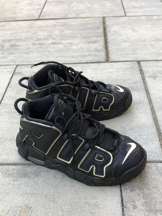 Sneakers Air More Uptempo black and metallic gold-tone leather